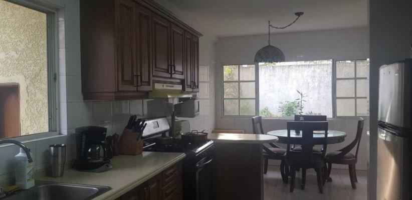 Costa Serena, Costa del Este