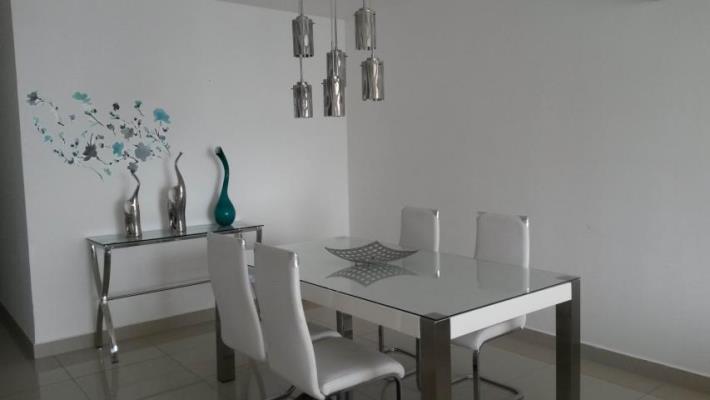 Serenity at the bay, Panamá