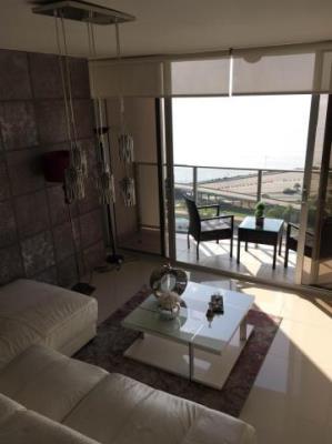 Serenity at the bay, Panamá