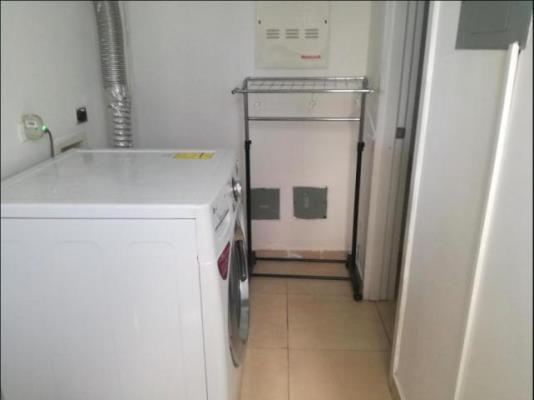 Oasis on the Bay, Área Metropolitana