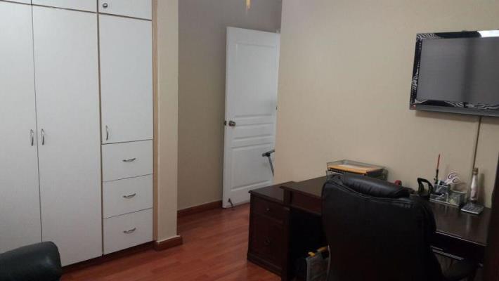 Pacific Star, Área Metropolitana