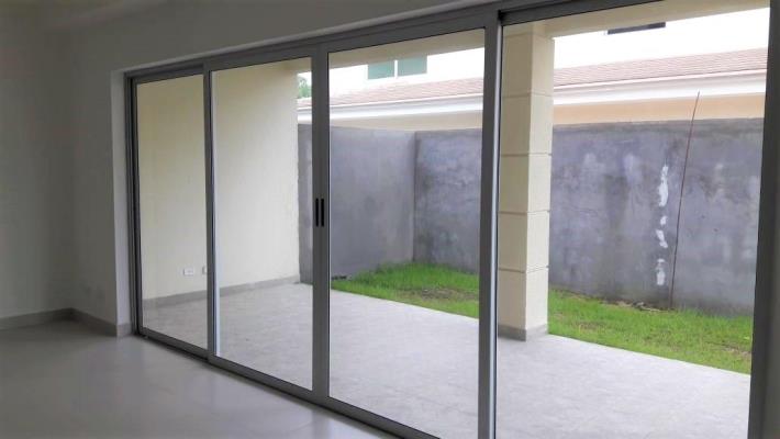 altos del parque, Panamá