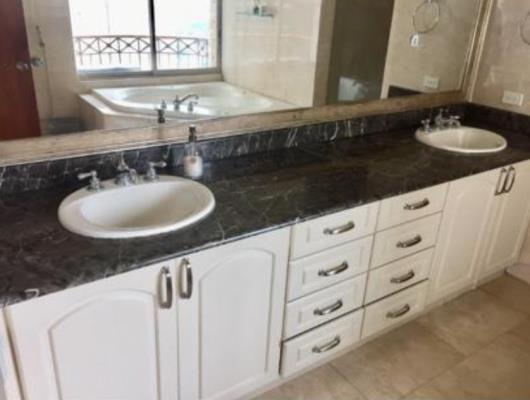 Pacific Point , Área Metropolitana