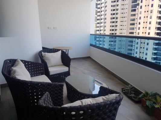 Deluxe Residence, Área Metropolitana