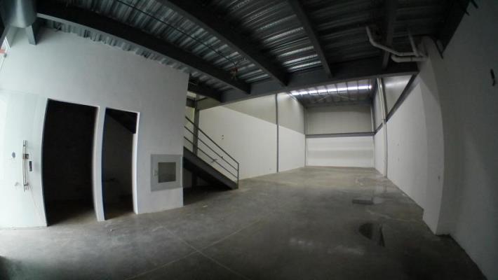 , Terreno en alquiler en Parque Lefevre | P2977086