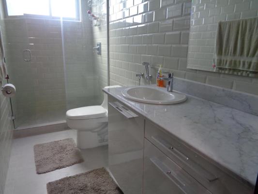 Jade Tower, Área Metropolitana