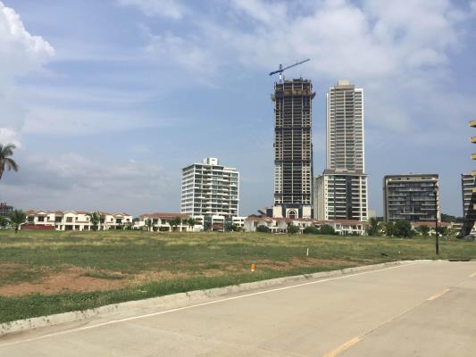 , Terreno en alquiler en Santa Maria | P2991338