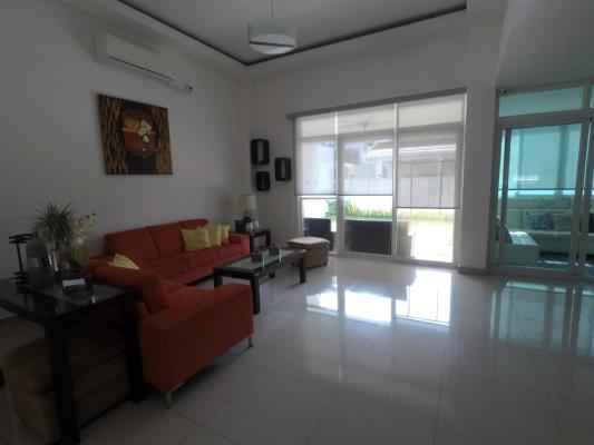 , Amelia Denis De Icaza