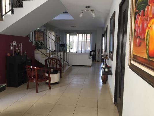 , Casa en alquiler en Betania | P2998499