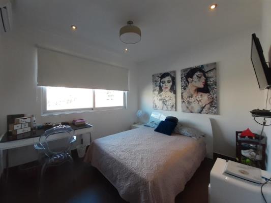 , Amelia Denis De Icaza