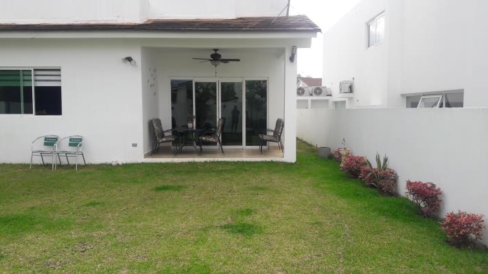 , Amelia Denis De Icaza