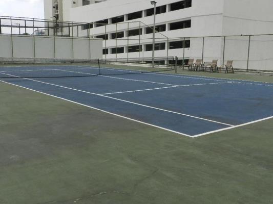 Bayside Condominium, Metropolitan Area