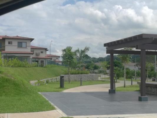 Bosques del Pacífico, casa