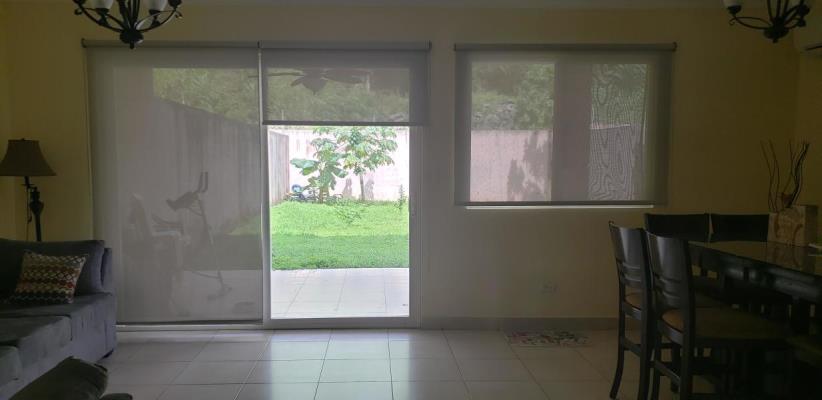 Villa Tiber, Rufina Alfaro