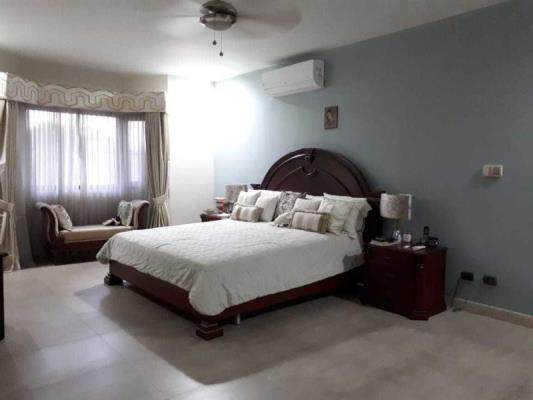 Costa de Las Perlas, Área Metropolitana