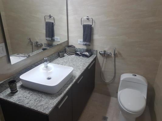 Deluxe Residence, Área Metropolitana