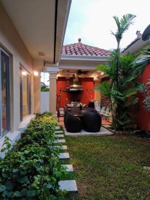 Villa Tivoli, Jose Domingo Espinar