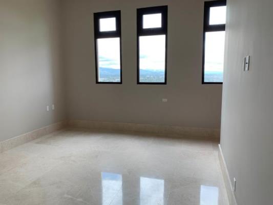 Santa Maria Court, Área Metropolitana