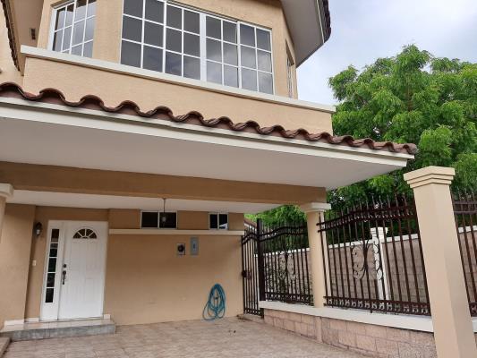 Dorado Lakes , Panamá