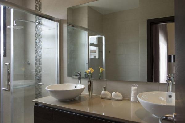 Costa Linda, Juan Diaz