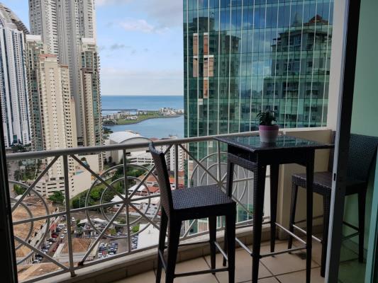 Costa Pacifica, Área Metropolitana