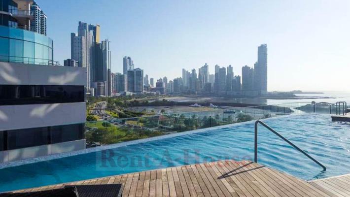 Yacht Club, Área Metropolitana