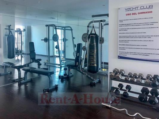 Yacht Club, Avenida Balboa