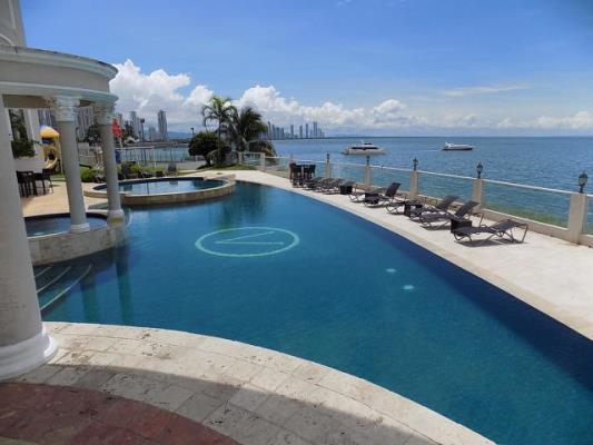 Venetian Tower, Área Metropolitana