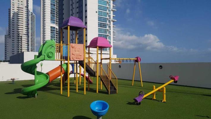 Paramount, Área Metropolitana