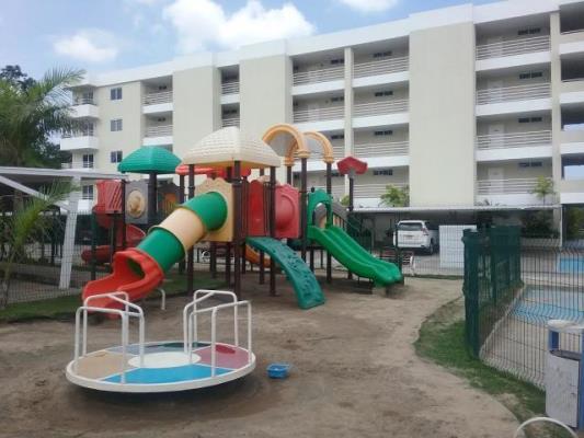 Altamira Gardens, Santa Clara