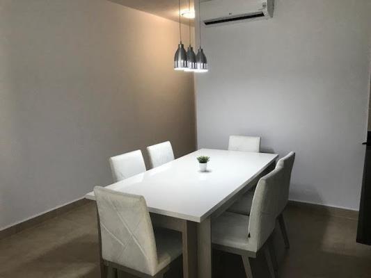 The One Tower , Área Metropolitana