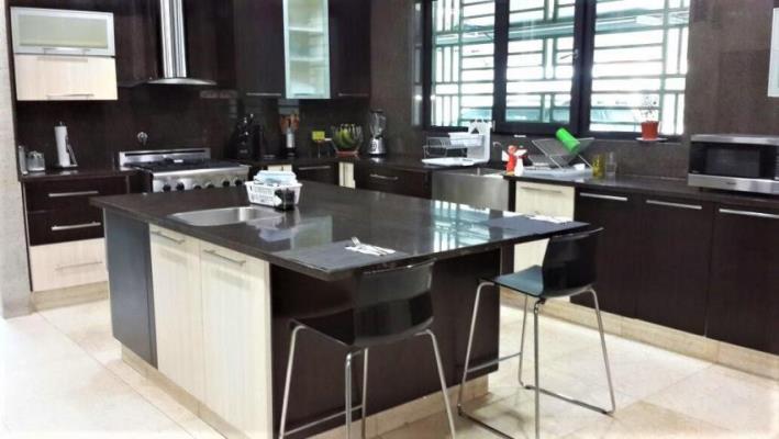 Toscana del Este, Costa del Este