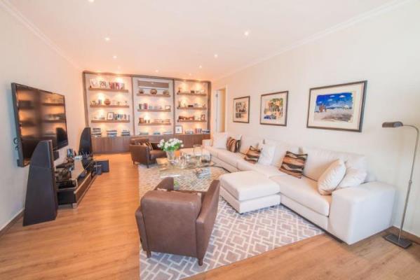 The Belvedere park, Coco del Mar