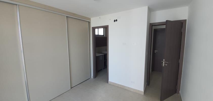 Cranc Tower, Área Metropolitana