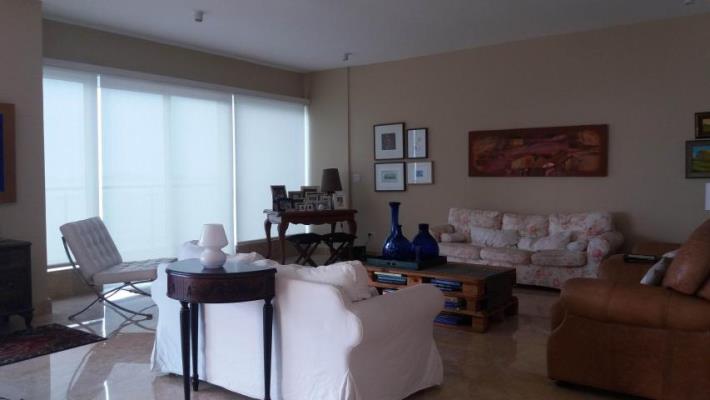 Zeus, Costa del Este