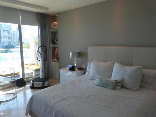 Aqualina, Punta Pacifica