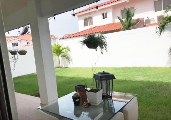 Quintas de Versalles, Juan Diaz