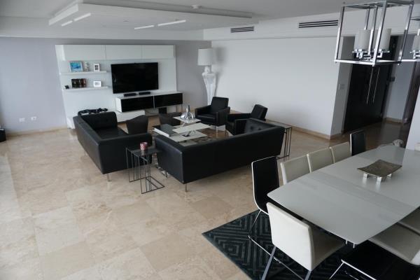 Pearl at the Sea, Costa del Este