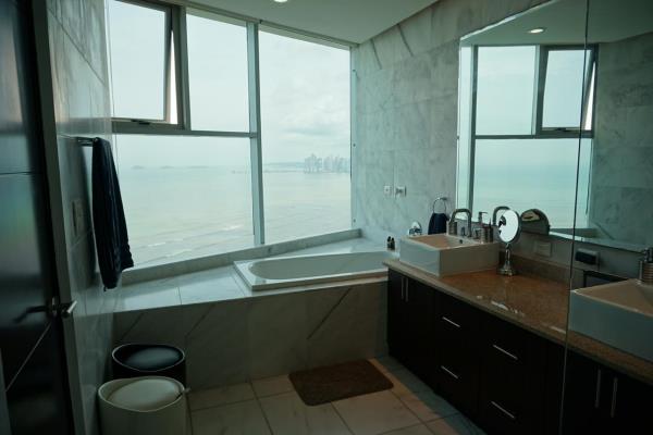 Pearl at the Sea, Costa del Este