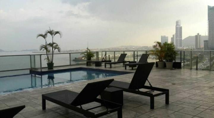 Waters on the bay, Avenida Balboa