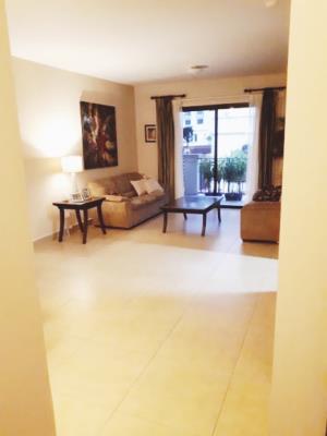 Embassy  Village, apartamento