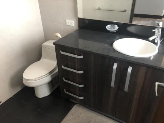 Bayside Condominium, Costa del Este