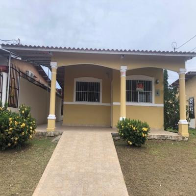 Urbanizacion Valle Hermoso , casa