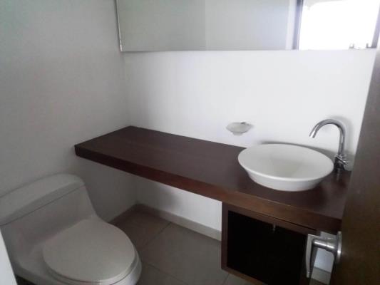 Bayside Condominium, Costa del Este