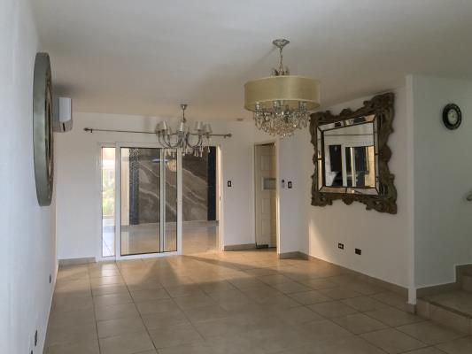 Alpes, Casa en alquiler en Rufina Alfaro | Alpes -  P3392256