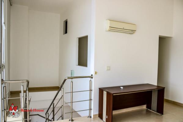 Waters on the bay, Avenida Balboa