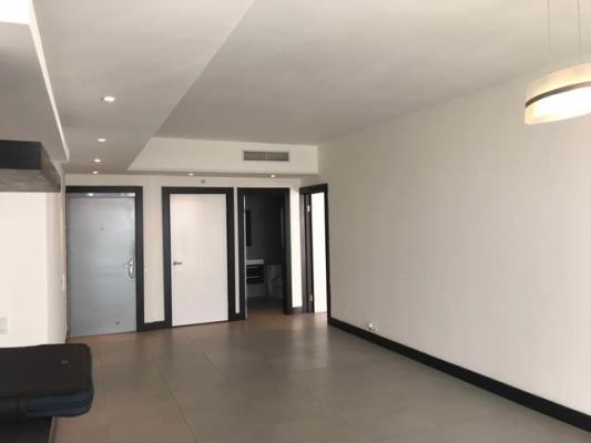 Yacht Club, Avenida Balboa