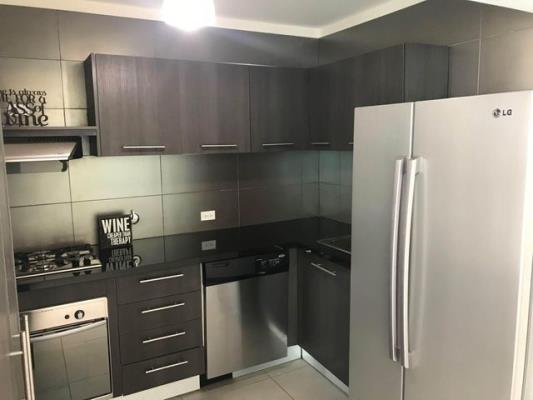 Yacht Club, Avenida Balboa