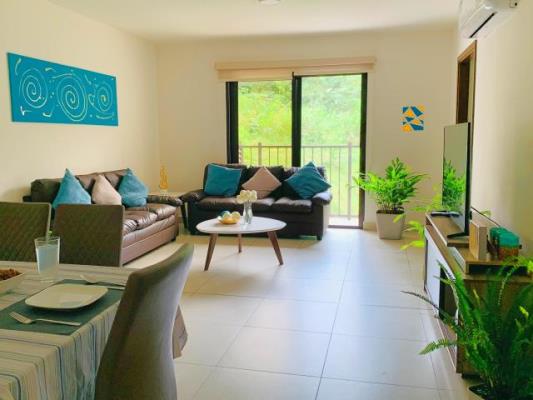 Embassy  Village, Curundú