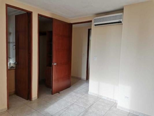 Costa Pacifica, Área Metropolitana